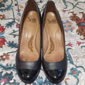 Sofft Black Glossy Cap-Toe Heels